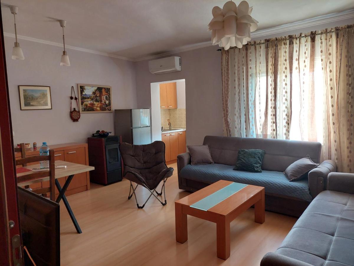 Apartment Myslym Shyri Lovely Tirana
